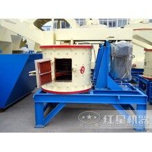 自行式沙石破碎機價格不貴，經(jīng)濟實惠ZQ82