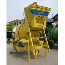 河南jzc350滾筒式混凝土攪拌機(jī)