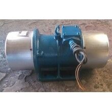 湖北襄陽臥式振動電機/宏達(dá)振動平臺電機YJD-8-2振動電機